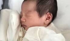 厦门满月宝宝爆料视频,萌态百出，萌化人心