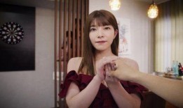 上原亚衣视频在线观看,性感女神的激情演绎，在线观看带你领略绝色风采