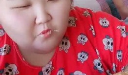 网红小姐姐吃瓜,一场甜蜜的吃瓜盛宴
